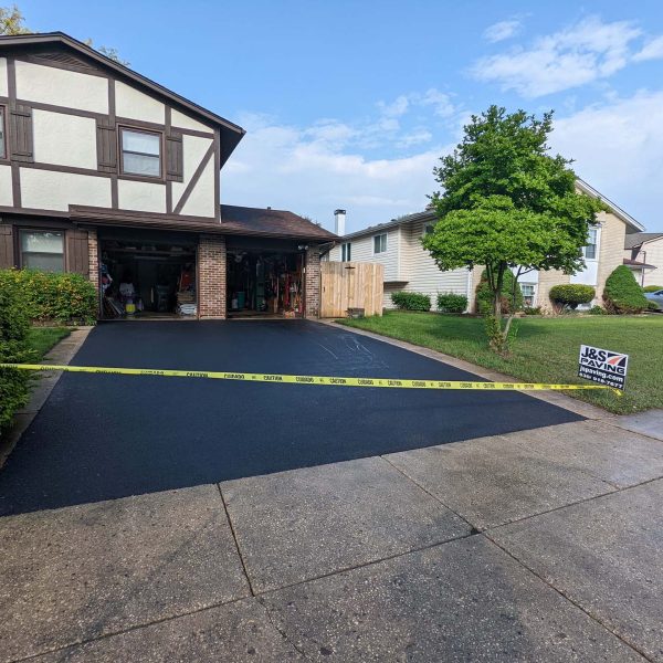 021 Residential And Commercial Asphalt Company Near You