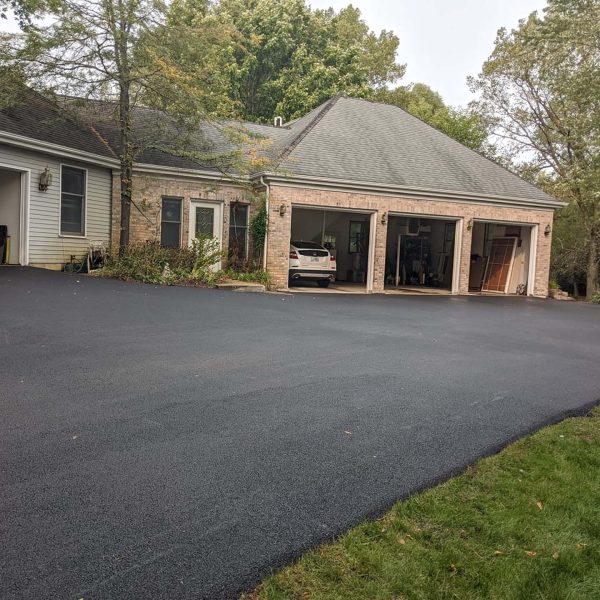 063 Residential And Commercial Asphalt Company Near You