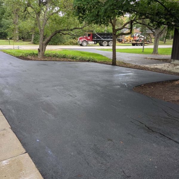 064 Residential And Commercial Asphalt Company Near You