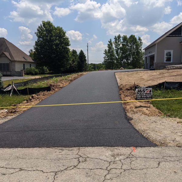 076 Residential And Commercial Asphalt Company Near You