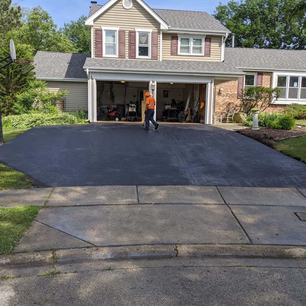 077 Residential And Commercial Asphalt Company Near You