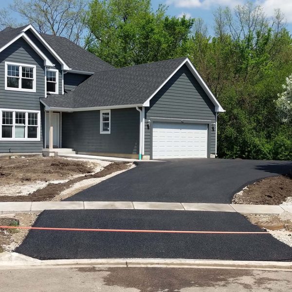 084 Residential And Commercial Asphalt Company Near You
